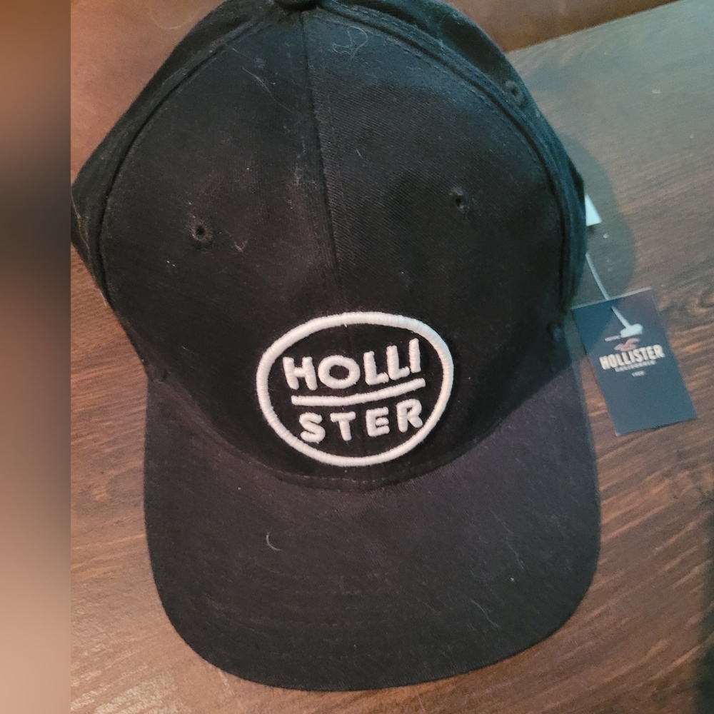 Hollister cap